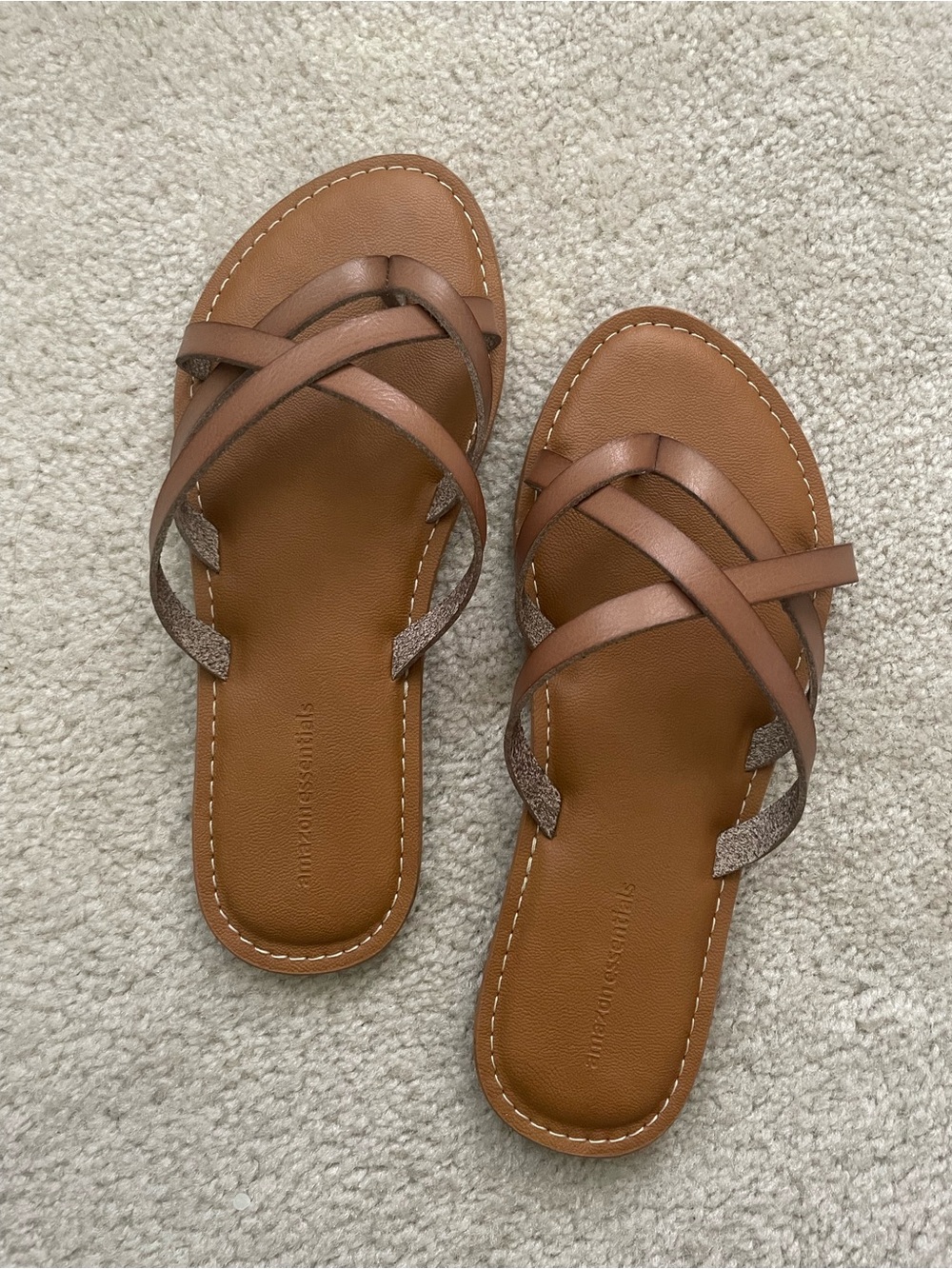 Amazon Essentials Women's Brown Strappy Crisscross Slide Sandals Summer 7 wide